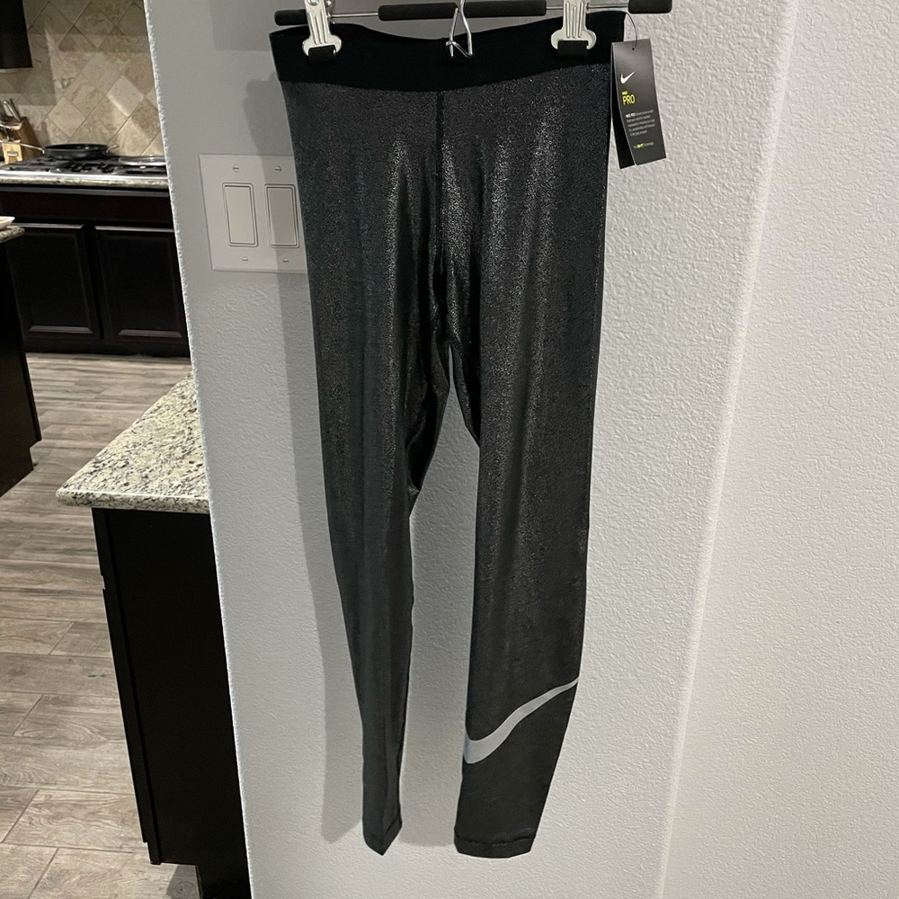 ❌Sold❌Nike Pro Metallic Workout Leggings